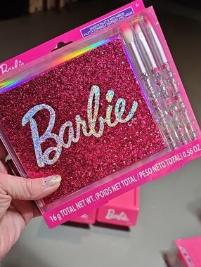 Barbie 8 Well Eyeshadow Palette Shimmery Colors With Brushes And Mirror Fashion